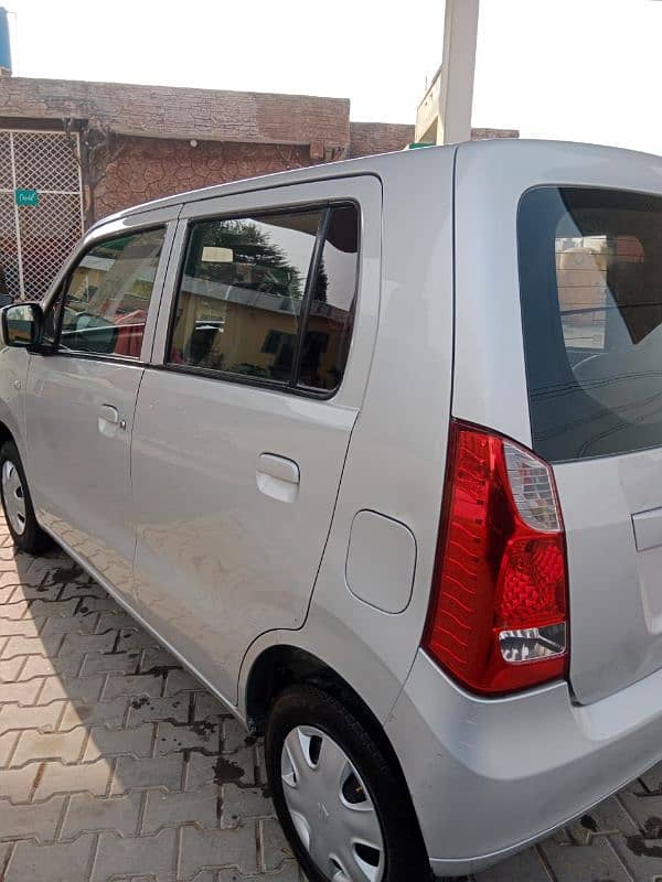 Suzuki Wagon R 2018 3