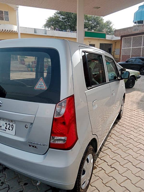 Suzuki Wagon R 2018 9