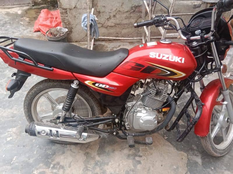 Suzuki bike hai new thori c chalai hai bas 6