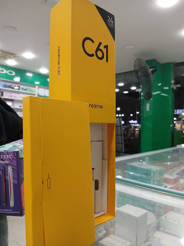 REALME C61 6