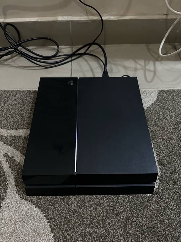 PS4 500GB Complete Box 1