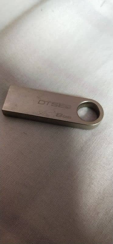 usb 8 gb 0