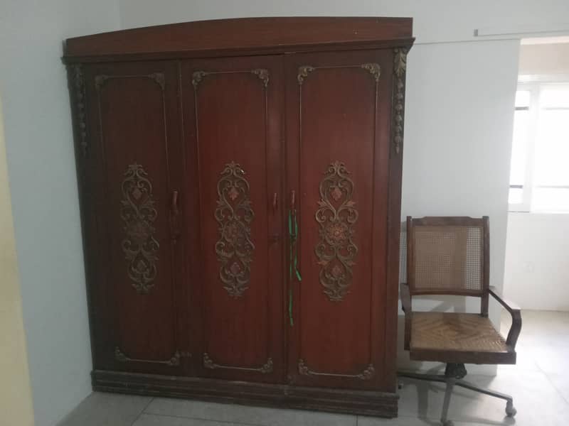 Used classic furniture 3