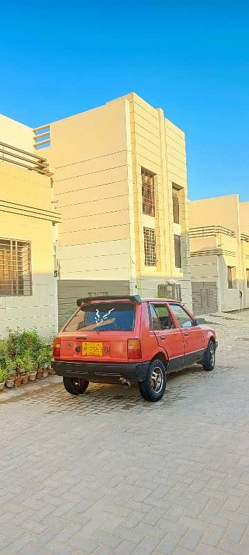 Daihatsu Charade 1985 2