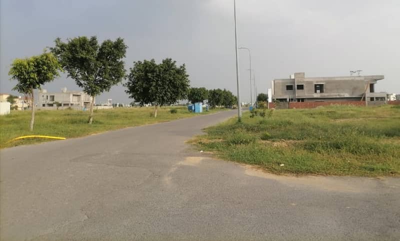 DHA Phase-8 , Four Marla Commercial Plot For Sale 1