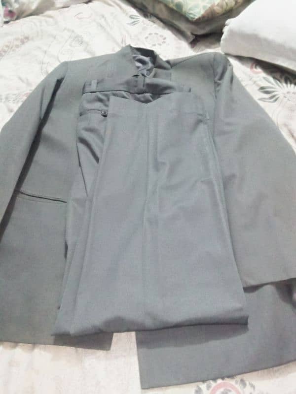 pant coat for sale in urgent sale paise ki jarurat hai 2 piece ha 4