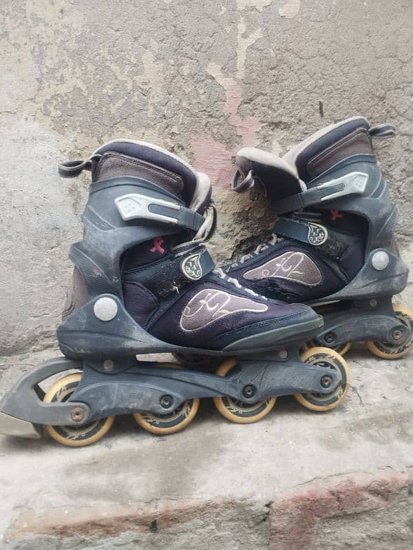 inline skating shoes 2