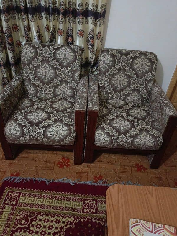 5 Seater Sofa set Full Guarantee Foam  with solid wooden frame. 2