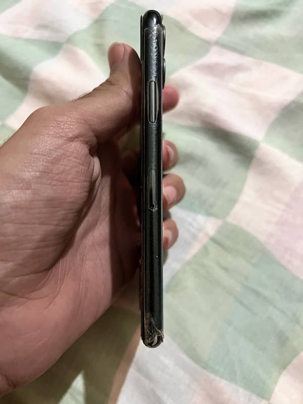 iPhone 11 Pro Factory Unlocked 1