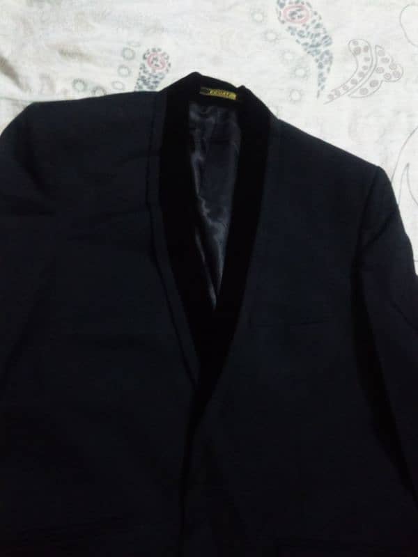 pant coat for sale in urgent sale paise ki jarurat hai 2 piece ha 10