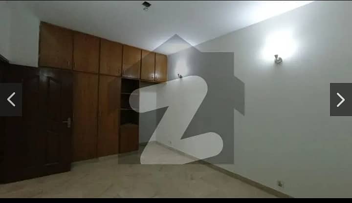 240 Yard Triple Storey Bungalow Available For Rent Block 1 Gulshan-e-Iqbal Karachi 2