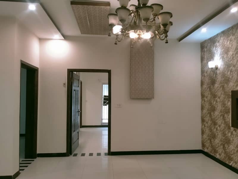 10 MARLA LIKE A BRAND NEW LUXURY CONDITION EXCELLENT GOOD HOUSE FOR RENT IN JASMINE BLOCK BAHRIA TOWN LAHORE 11