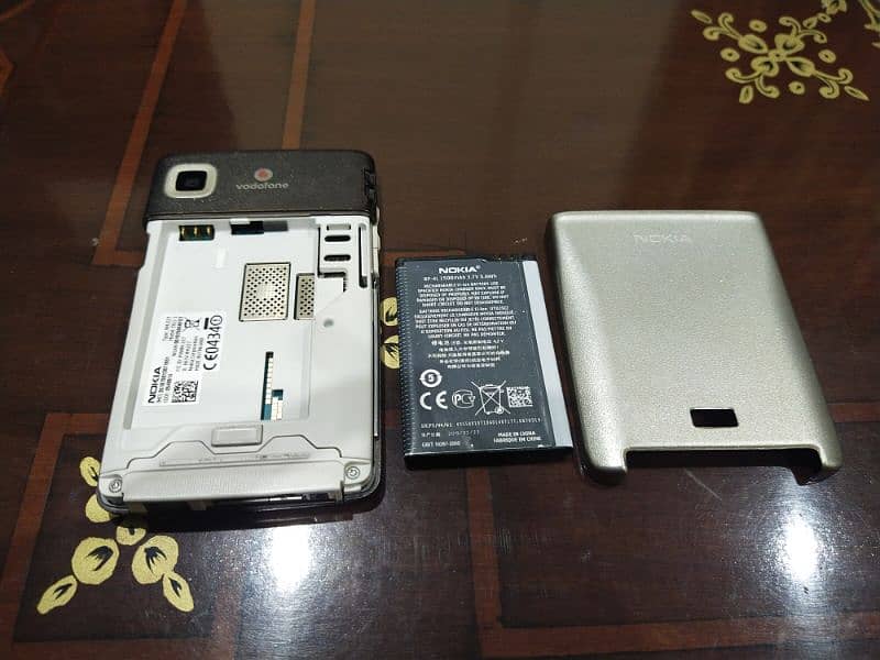 Nokia E90, E61i and N8 For Sale 8