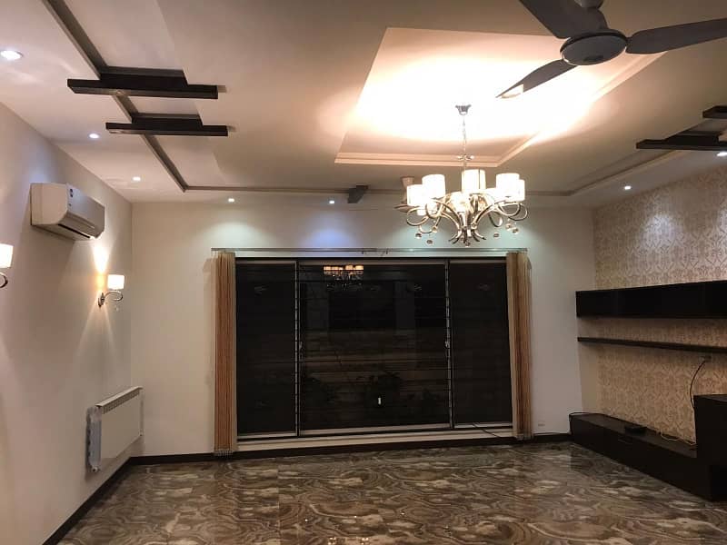 Like Brand New Kanal Full House Available For Rent in Dha Phase 6 20