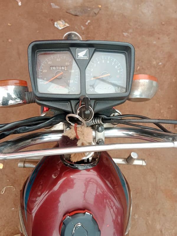 Honda 125 used condition all okay with complete ducoment price 118000 6