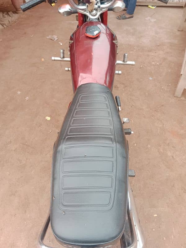 Honda 125 used condition all okay with complete ducoment price 118000 9