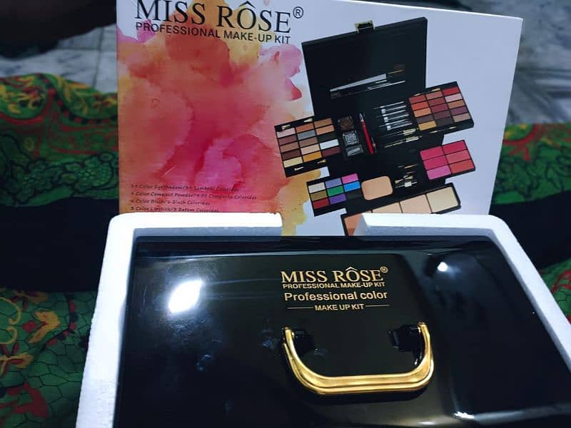 Miss Rose professional makeup kit 1