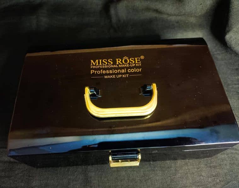 Miss Rose professional makeup kit 2