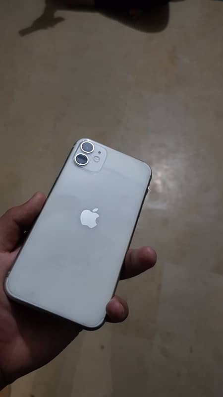 iphone 11 64gb jv  with sim time 4 month 0