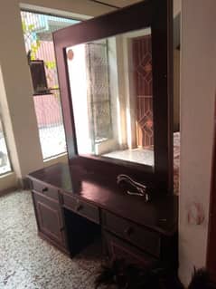 large size dressing table for urgent sale