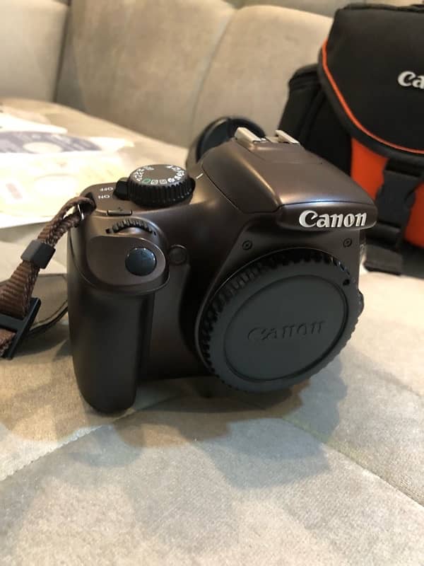 canon eos 1100D rebel T3 bronze with 18-55mm and 55-250mm lens 10/10 11