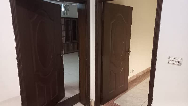 10 MARLA NEW EXCELLENT GOOD CONDITION LUXURY HOUSE FOR RENT IN CC BLOCK BAHRIA TOWN LAHORE 2