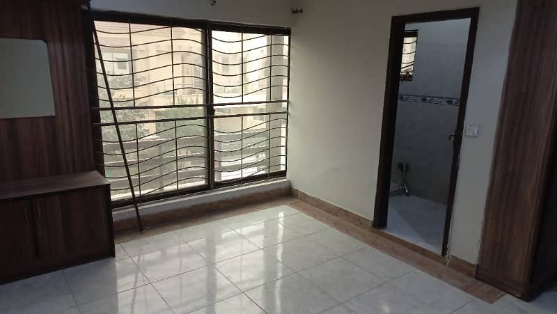 10 MARLA NEW EXCELLENT GOOD CONDITION LUXURY HOUSE FOR RENT IN CC BLOCK BAHRIA TOWN LAHORE 5