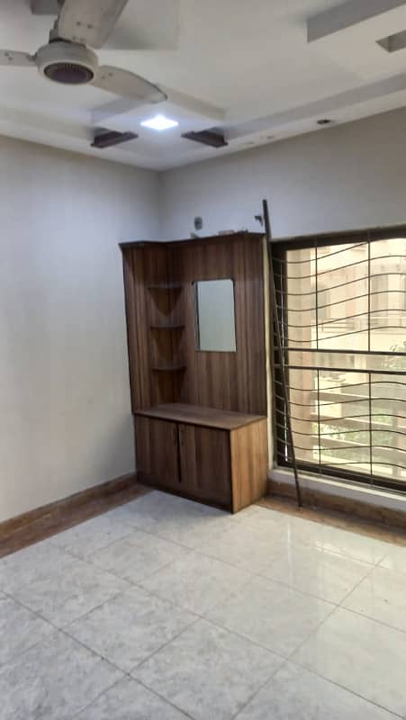 10 MARLA NEW EXCELLENT GOOD CONDITION LUXURY HOUSE FOR RENT IN CC BLOCK BAHRIA TOWN LAHORE 9