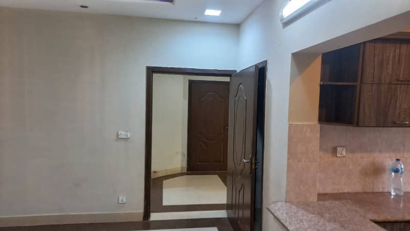 10 MARLA NEW EXCELLENT GOOD CONDITION LUXURY HOUSE FOR RENT IN CC BLOCK BAHRIA TOWN LAHORE 12