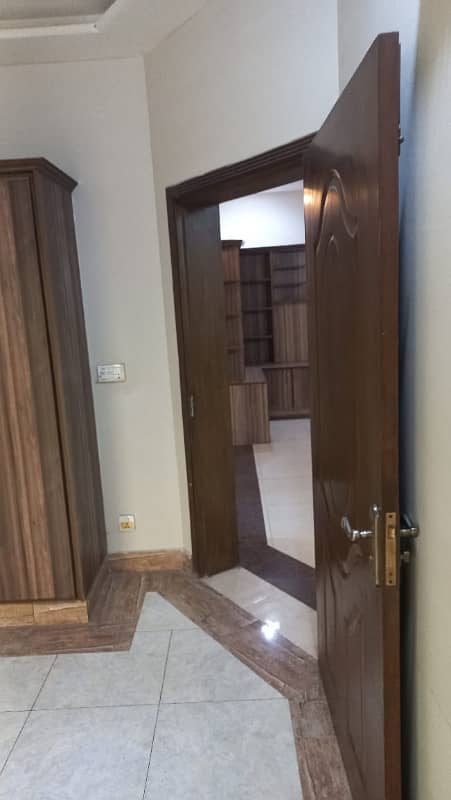 10 MARLA NEW EXCELLENT GOOD CONDITION LUXURY HOUSE FOR RENT IN CC BLOCK BAHRIA TOWN LAHORE 18