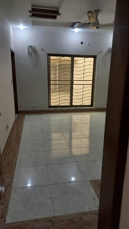 10 MARLA NEW EXCELLENT GOOD CONDITION LUXURY HOUSE FOR RENT IN CC BLOCK BAHRIA TOWN LAHORE 30