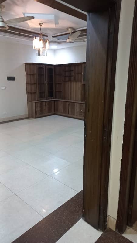 10 MARLA NEW EXCELLENT GOOD CONDITION LUXURY HOUSE FOR RENT IN CC BLOCK BAHRIA TOWN LAHORE 31