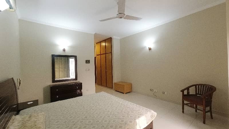 Prime Location House 1 Kanal For Sale In DHA Phase 3 - Block W 21