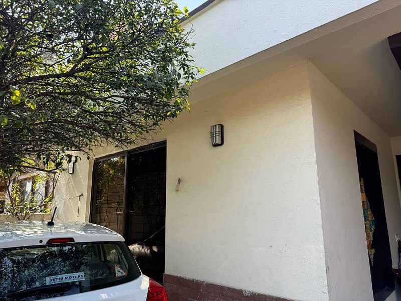 10 Marla Modern House In DHA Phase 5 Lahore FOR SALE 1