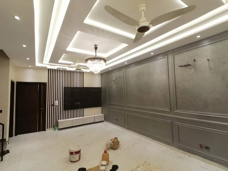 5 MARLA ELEGANT HOUSE FOR SALE IN DHA PHASE 6 3