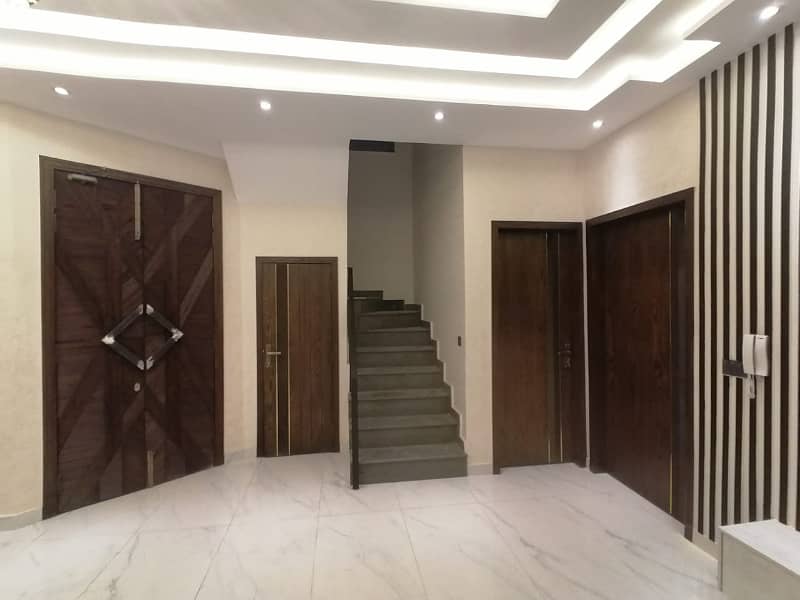 5 MARLA ELEGANT HOUSE FOR SALE IN DHA PHASE 6 5