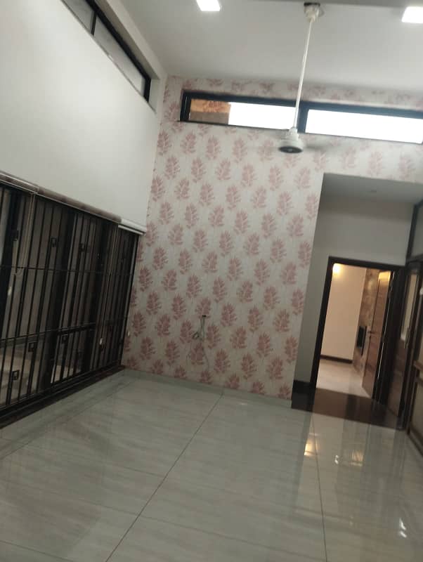 1 KANAL MODREN HOUSE WITH BASEMENT FOR SALE IN DHA PHASE 5 8