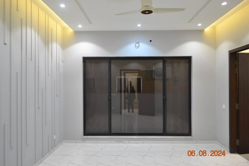 MODREN 1 KANAL HOUSE FOR SALE IN DHA PHASE 7, BLOCK X 4