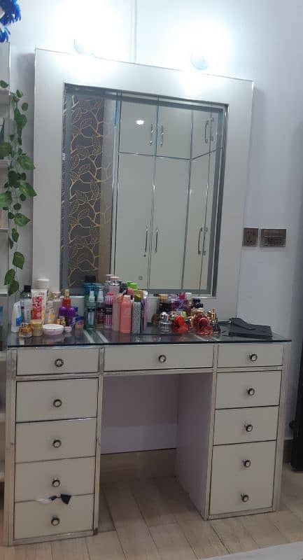 vanity with led light mirror 4