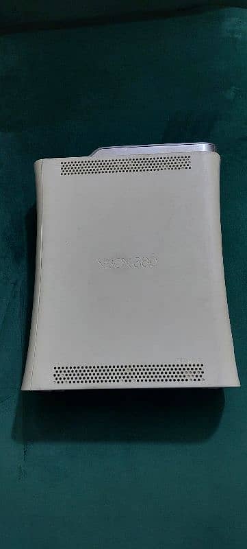 Microsoft Xbox 360 Console 1