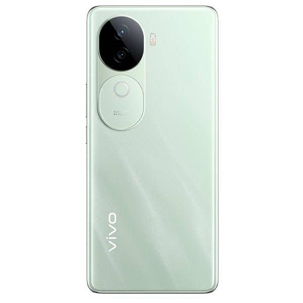 vivo v40e 8+256 just 2days used full warranty full box 1