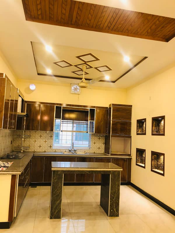 10 Marla Beautifully Designed Lavish House For Sale In Bahria Orchard Lahore 8