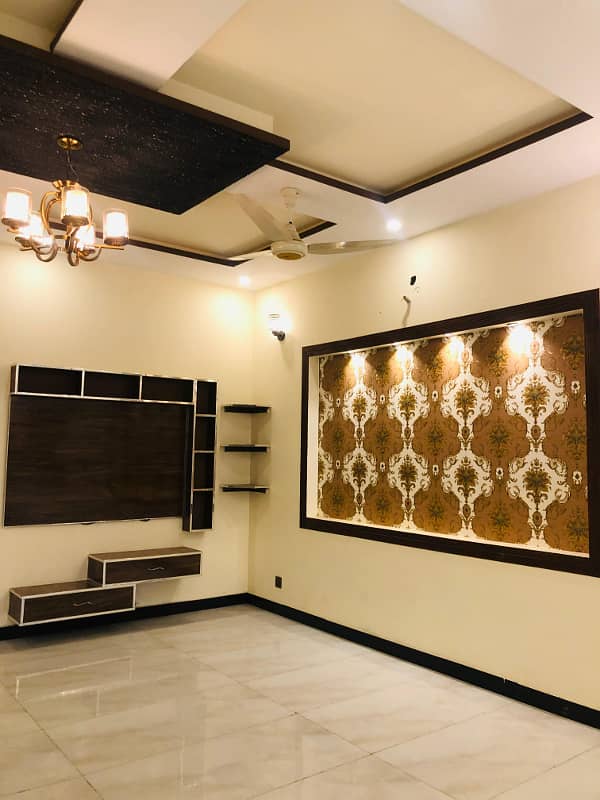 10 Marla Beautifully Designed Lavish House For Sale In Bahria Orchard Lahore 11