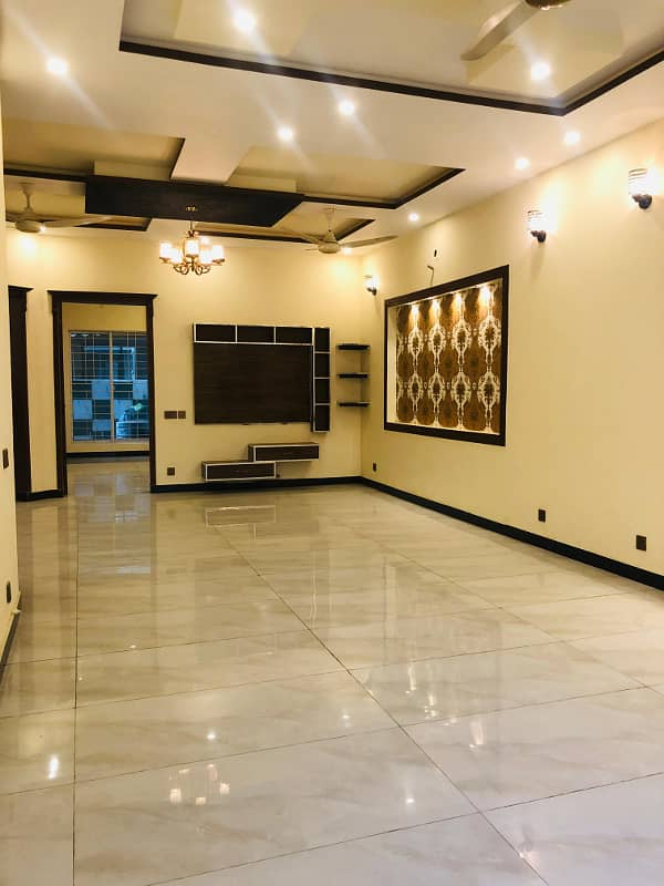 10 Marla Beautifully Designed Lavish House For Sale In Bahria Orchard Lahore 13