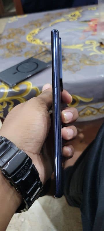 Infinix NOTE 40 Pro Just like a new with box 5