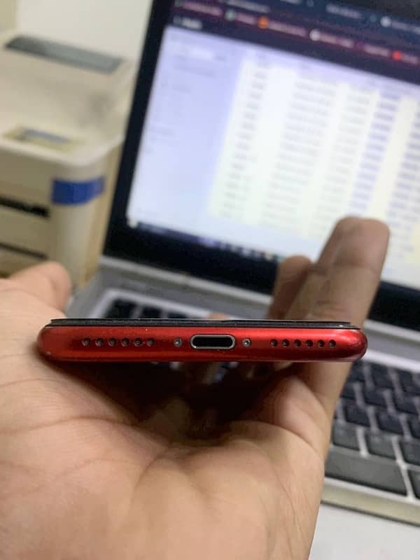 Iphone Se 2020 Royal Red 2