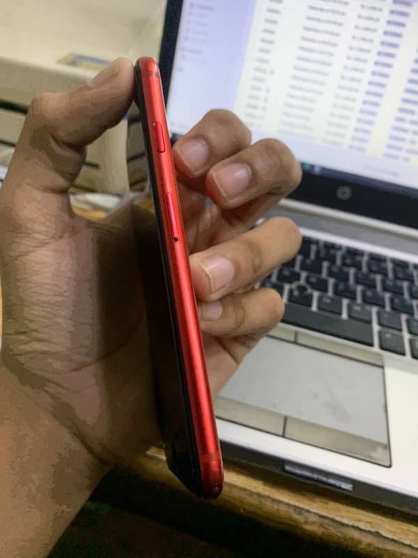 Iphone Se 2020 Royal Red 4