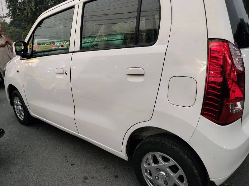 Suzuki Wagon R 2018 4