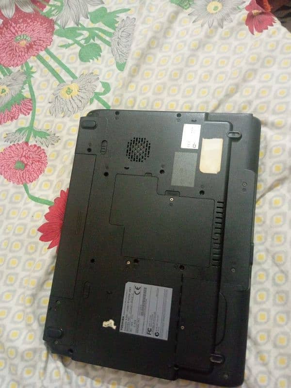 Toshiba laptop for urgent sale Windows 7 price kam ho jayegi 5