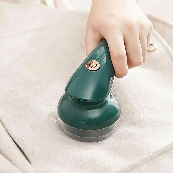 Portable Green Electric Lint Remover - Effortlessly Remove Fuzz 3